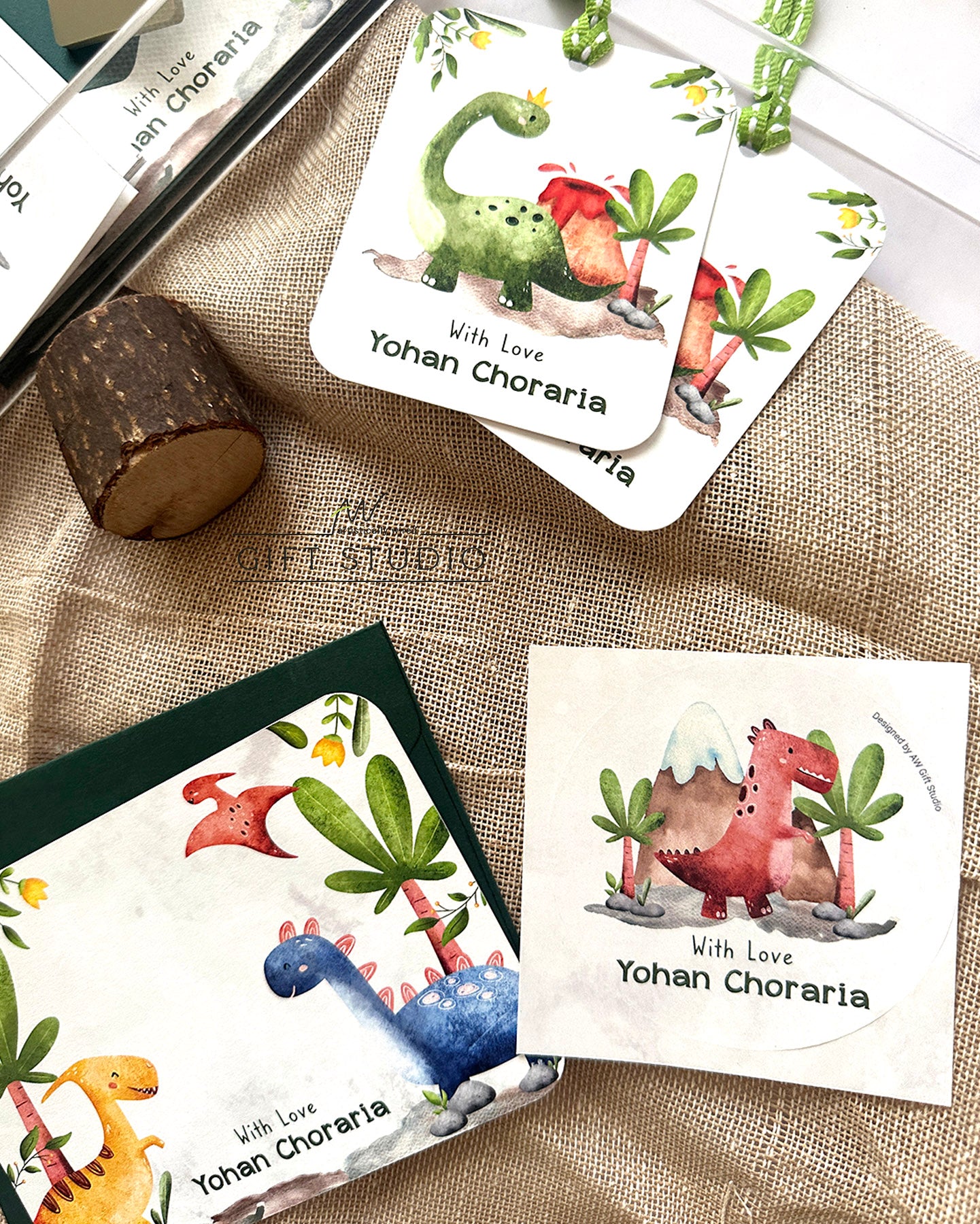 Premium Stationery Gift Set : Mighty Dinos